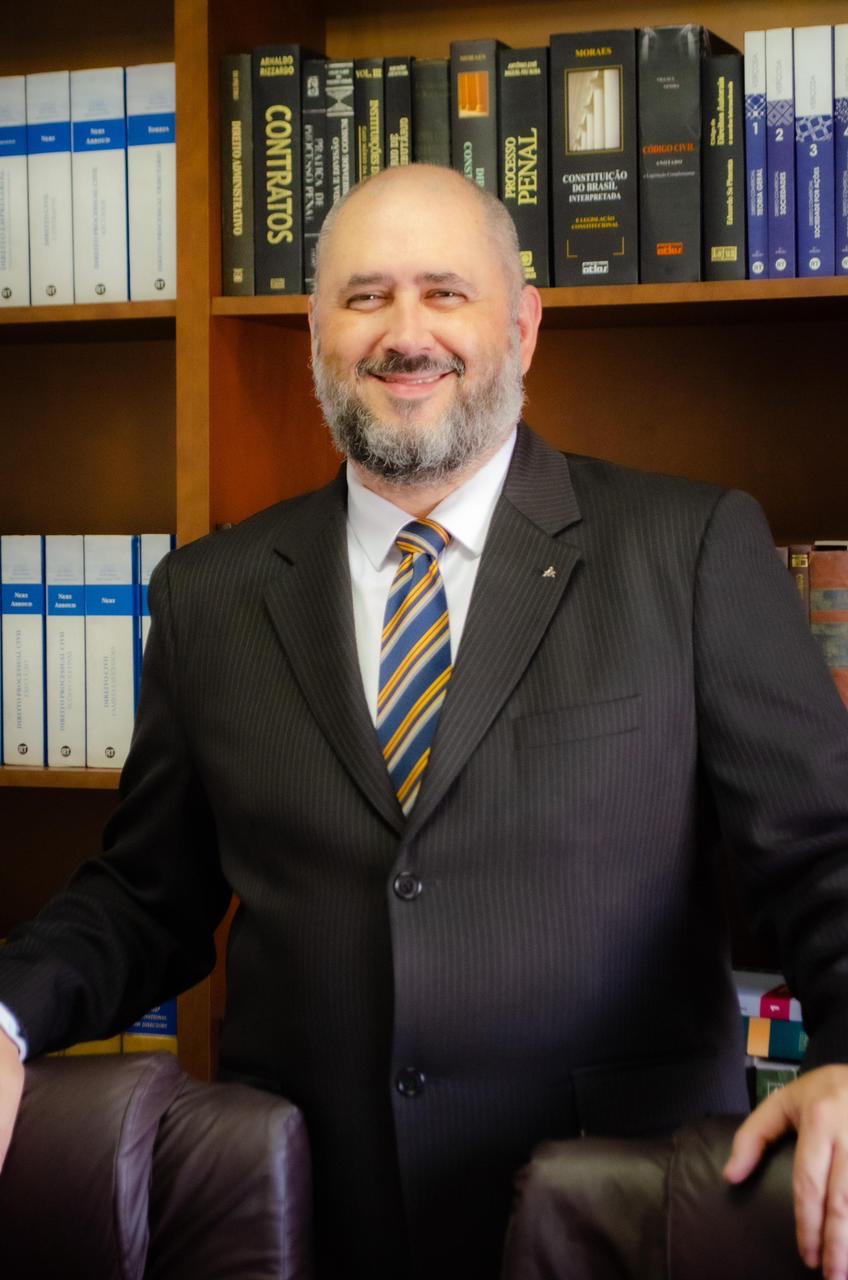 Dr. Alexandre Ribeiro Veiga - Advogado especialista em Direito de Família em São Paulo